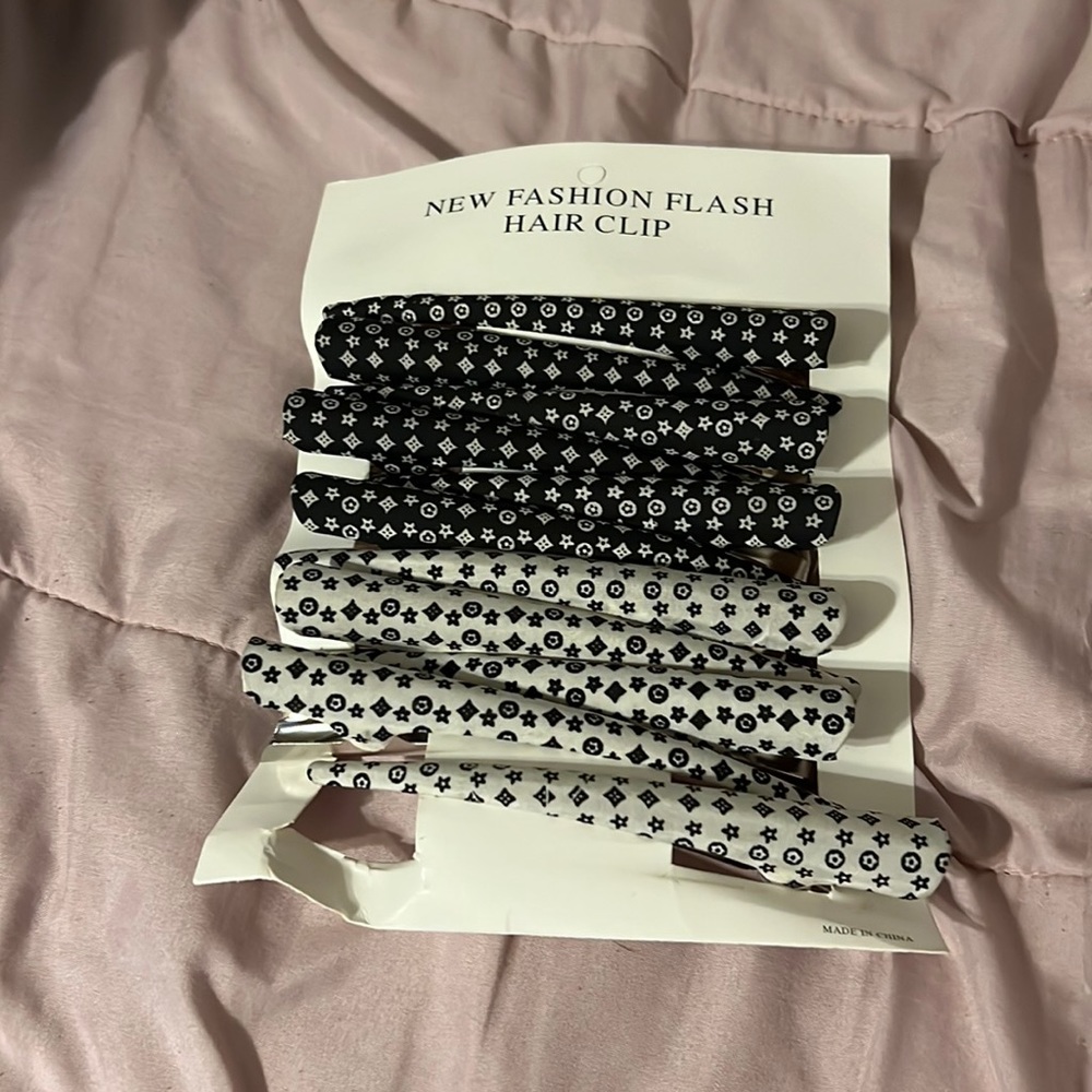 Hair clips